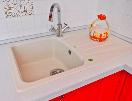 Красная кухня в Санкт-Петербурге