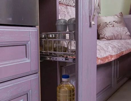 Фиолетовая кухня в Санкт-Петербурге