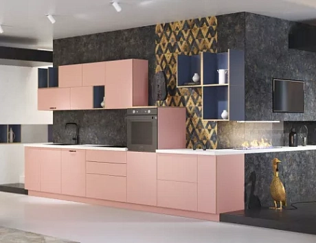 Светлая кухня в Сочи