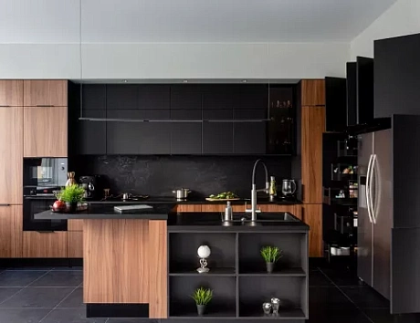 Коричневая кухня в Мурманске