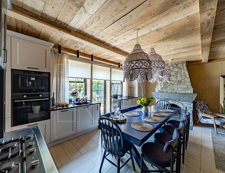 Современные белые кухни